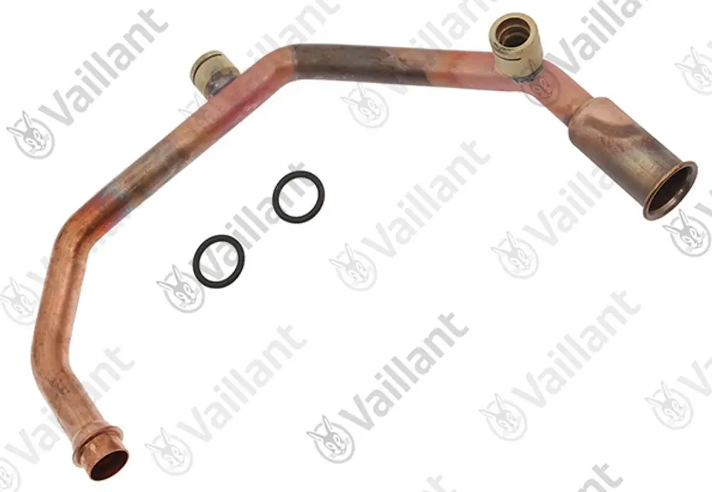 Kupferrohr von Vaillant mit zwei Anschlüssen und zwei o-Ringen, gebogen und möglicherweise für Heizungs- oder Sanitärsysteme verwendet.